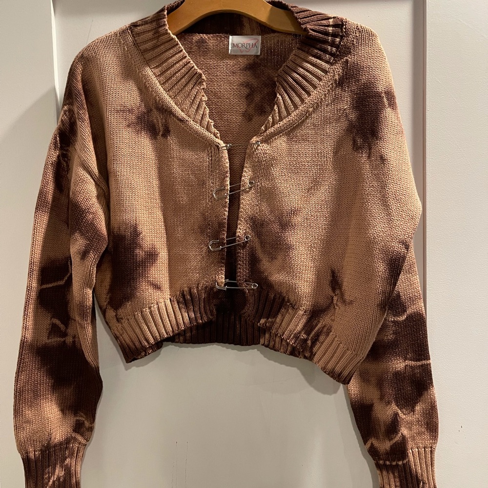 Women’s tie dye open sweater with safety pin closure
